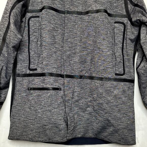Lululemon Reversible Heavy Duty Outdoor Rain Jacket Size XL - Picture 13 of 16